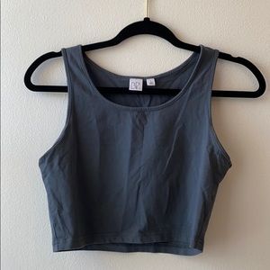 Dark drey muscle tee crop top